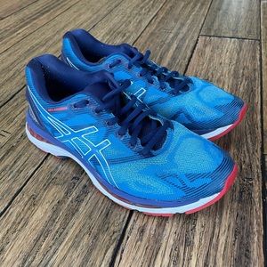 Men’s Nimbus - Size  7.5